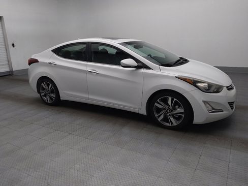Used 2016 Hyundai Elantra Limited w/ Option Group 04 FWD image 11