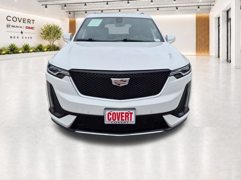 Used 2023 Cadillac XT6 Sport w/ Technology Package AWD/4WD image 3