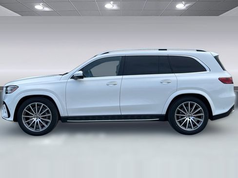 New 2026 Mercedes-Benz GLS 580 4MATIC image 2