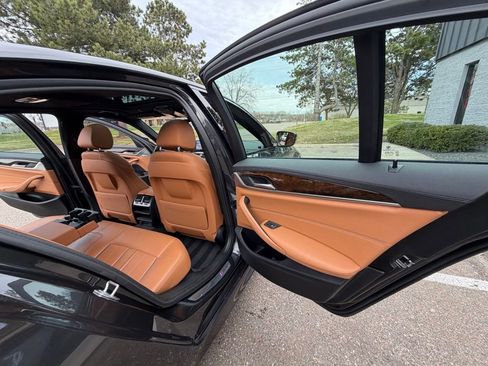 Used 2020 BMW 540i xDrive w/ M Sport Package image 22