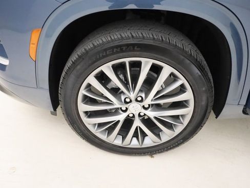 Used 2025 Buick Enclave Avenir image 6