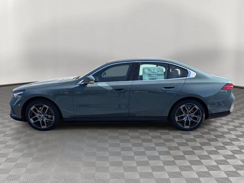 New 2026 BMW i5 eDrive40 w/ Premium Package image 6