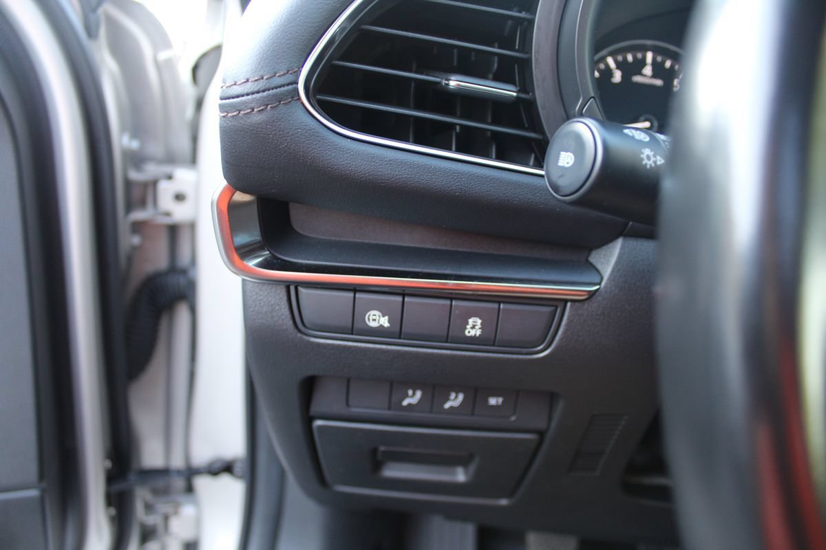 Used 2024 MAZDA MAZDA3 s FWD image 25