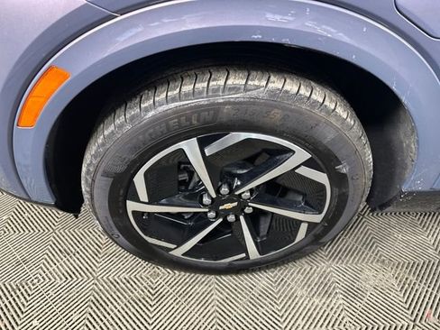 Used 2025 Chevrolet Equinox EV LT image 10