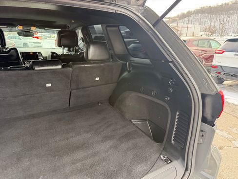 Used 2019 Jeep Grand Cherokee Altitude image 45