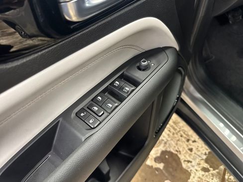 Used 2024 Jeep Compass Limited image 15