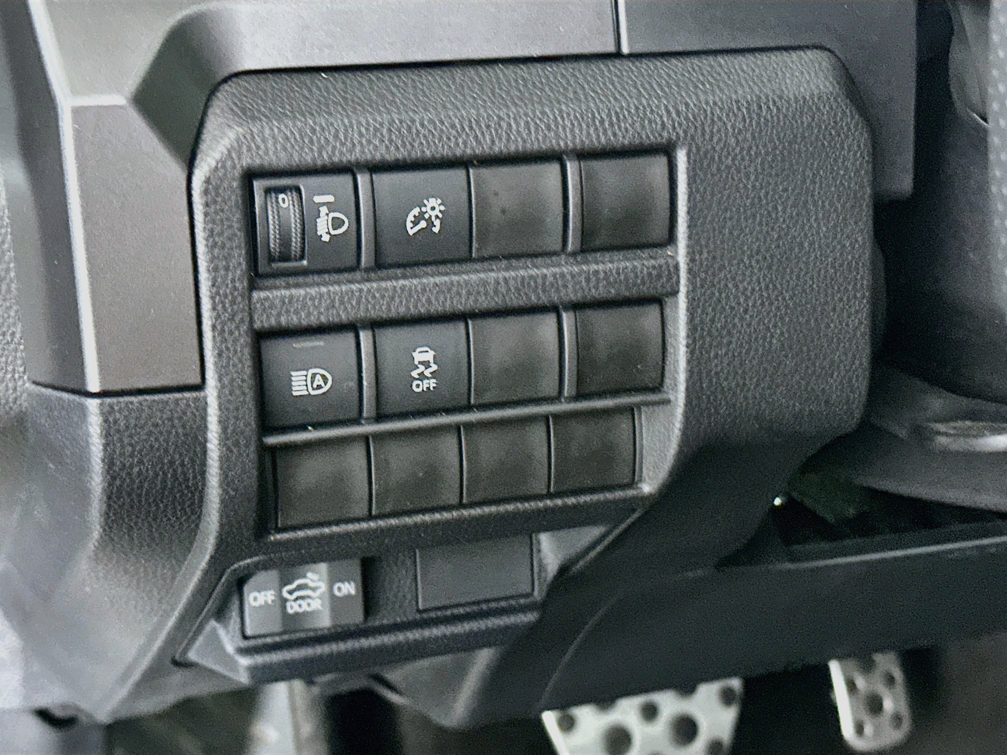Used 2025 Toyota Tacoma TRD Sport AWD/4WD image 17