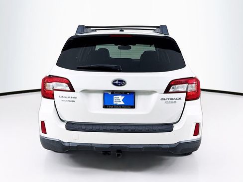 Used 2015 Subaru Outback 2.5i Limited AWD/4WD image 7