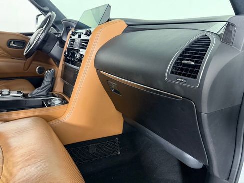 Used 2024 INFINITI QX80 Sensory w/ Cargo Package AWD/4WD image 34