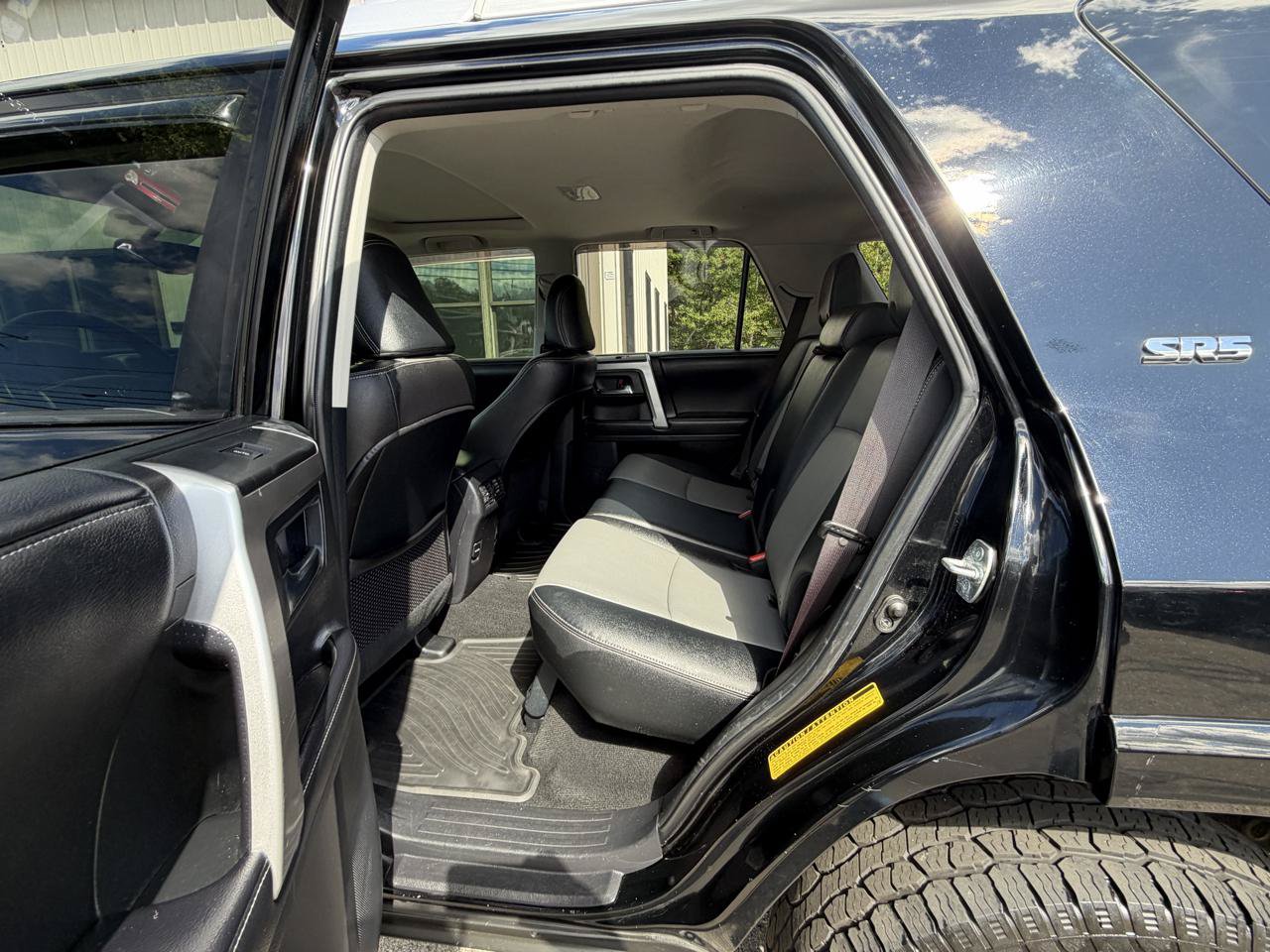 Used 2016 Toyota 4Runner SR5 Premium AWD/4WD image 9