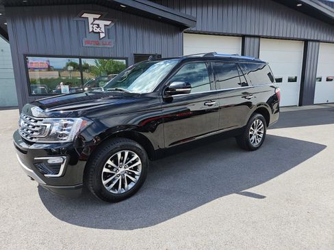 Used 2018 Ford Expedition Limited w/ Equipment Group 301A AWD/4WD image 2