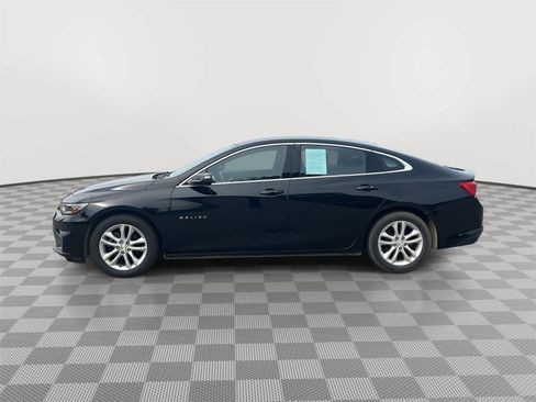 Used 2018 Chevrolet Malibu LT FWD image 18