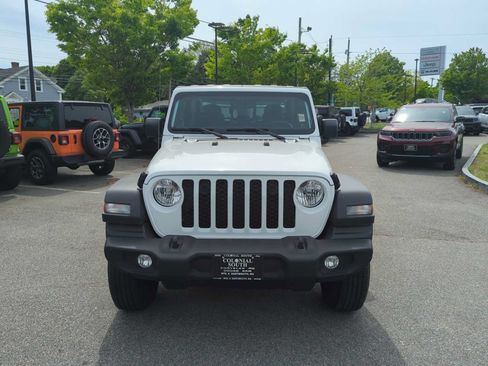 Used 2022 Jeep Gladiator Sport w/ Trailer Tow Package AWD/4WD image 9