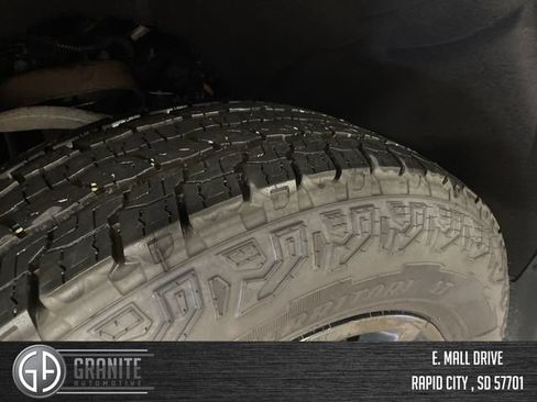 Used 2023 Chevrolet Silverado 1500 RST w/ Redline Edition AWD/4WD image 20