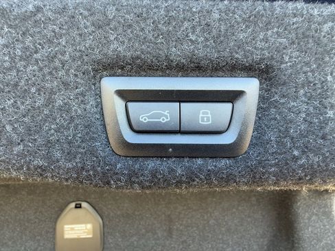 Used 2025 BMW 530i image 16