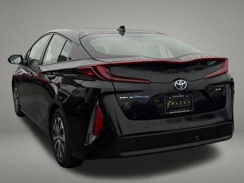 Used 2021 Toyota Prius Prime XLE w/ Carpet Mat Package (TMS) FWD image 3