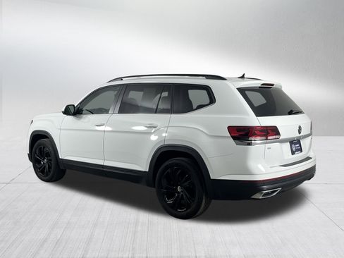 Certified 2023 Volkswagen Atlas SE w/ Black Wheel Package image 5