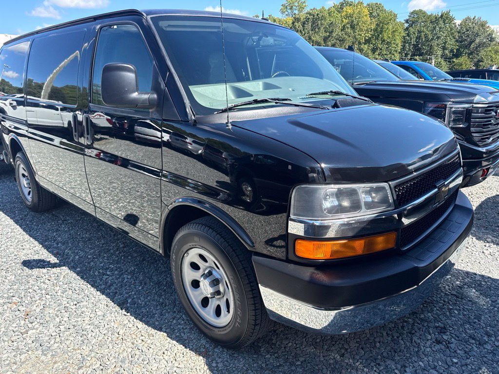 Used 2014 Chevrolet Express 1500 RWD image 2