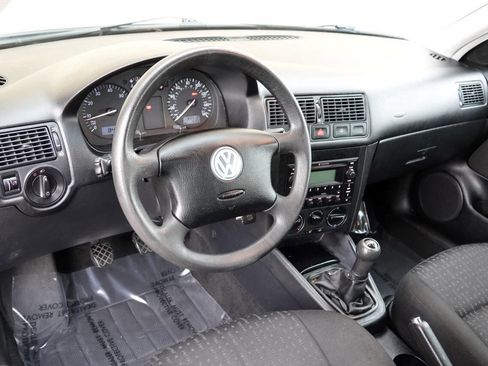 Used 2005 Volkswagen Golf GL image 39