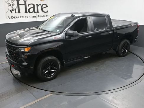 Used 2022 Chevrolet Silverado 1500 Custom Trail Boss AWD/4WD image 42