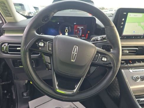 Used 2025 Lincoln Aviator AWD image 13