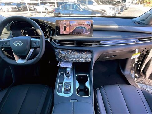 New 2026 INFINITI QX60 Luxe image 8