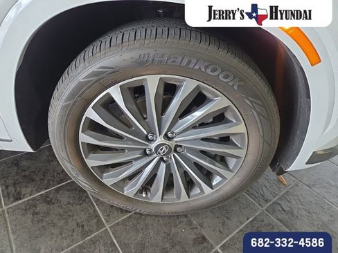 Used 2025 Hyundai Palisade Calligraphy image 4