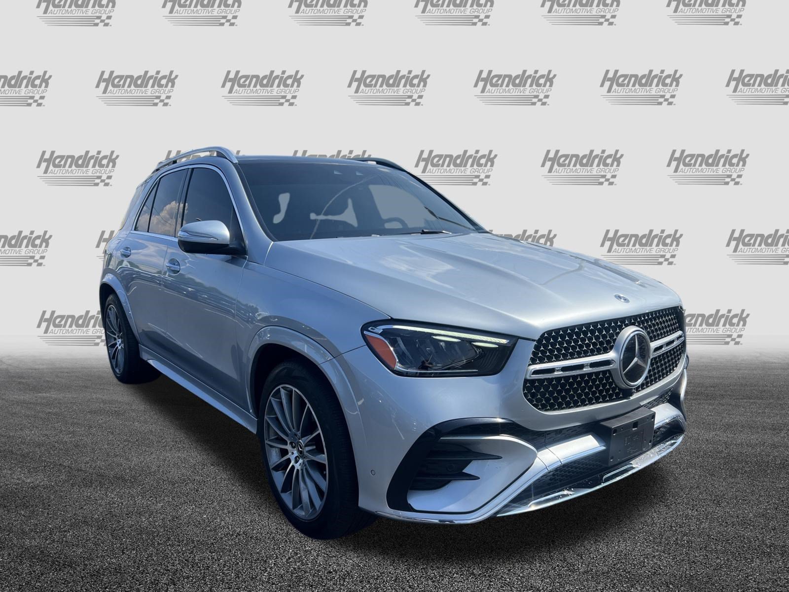 Used 2024 Mercedes-Benz GLE 450 4MATIC image 2