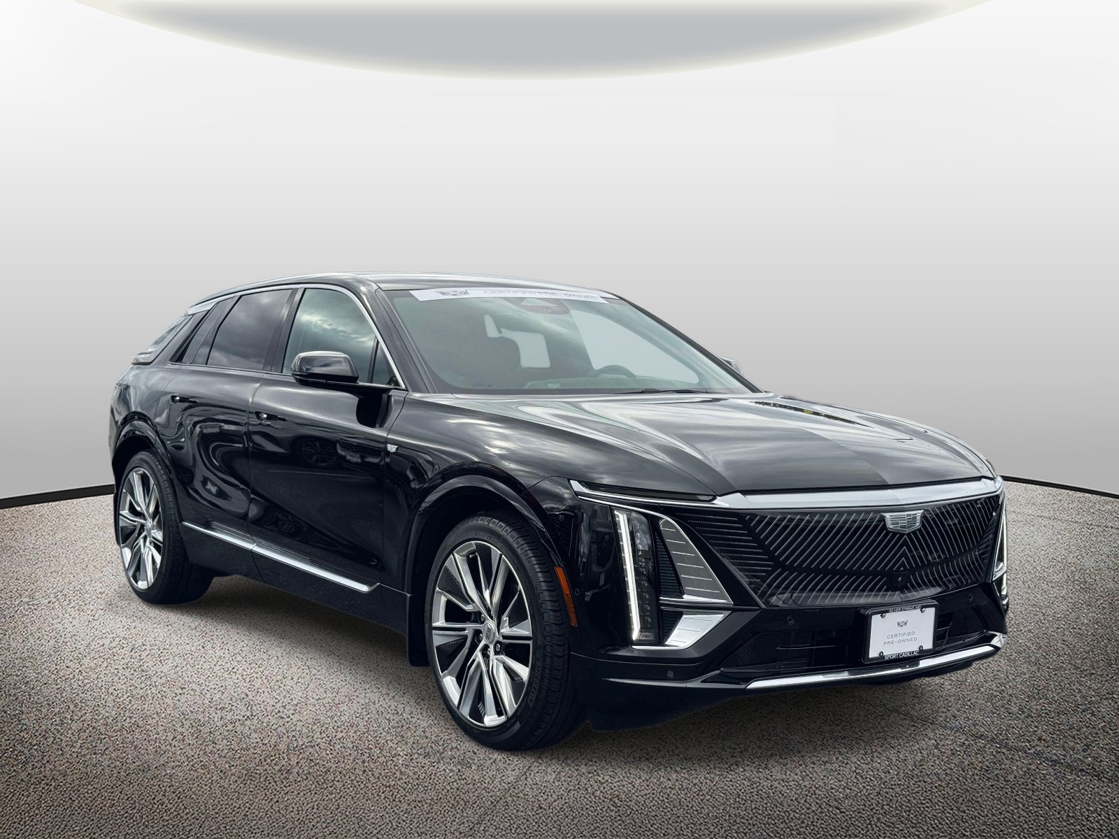 Certified 2024 Cadillac Lyriq Luxury w/ LPO, Floor Liner Package AWD/4WD image 27