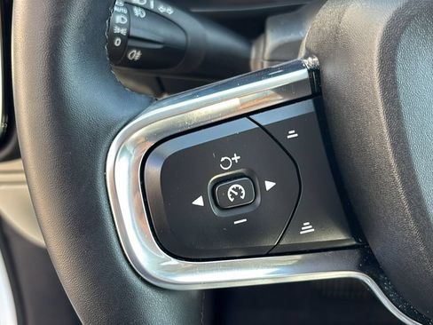 Certified 2026 Volvo XC40 B5 Plus AWD/4WD image 16