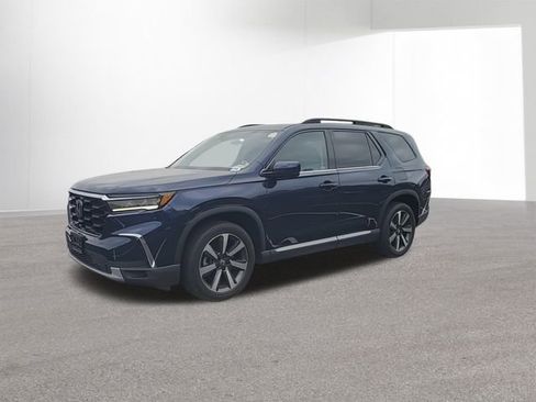 Used 2023 Honda Pilot Touring image 4