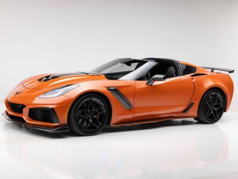 Used 2019 Chevrolet Corvette ZR1 RWD image 17
