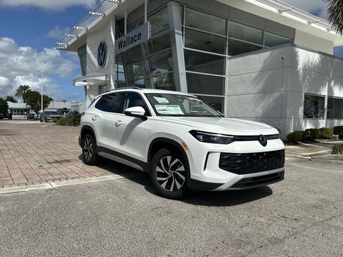 New 2026 Volkswagen Tiguan S image 1