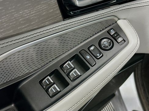 Used 2023 Acura MDX SH-AWD w/ Advance Package image 15