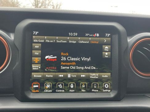 Used 2022 Jeep Gladiator Mojave w/ Cold Weather Group image 39