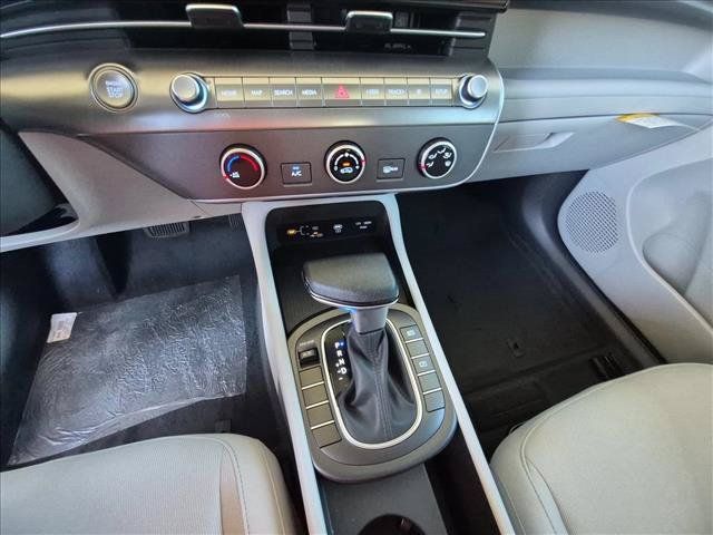 New 2027 Hyundai Kona SE FWD image 12