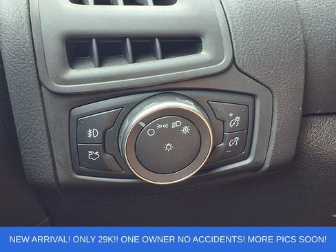 Certified 2018 Ford Focus SEL w/ Cold Weather Package FWD image 20