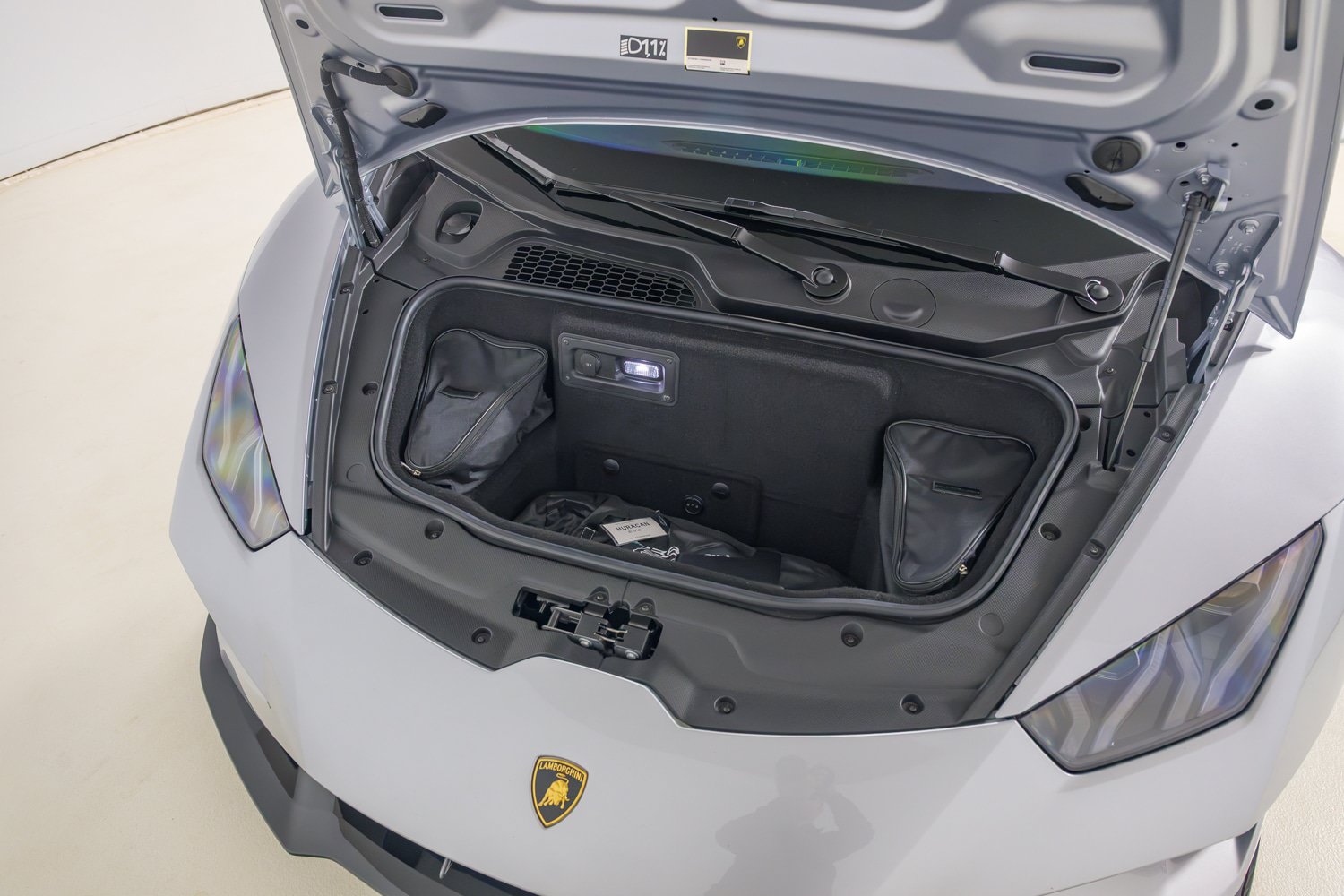 Used 2023 Lamborghini Huracan EVO RWD image 47