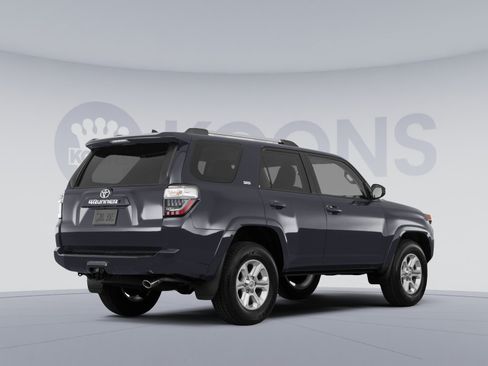 Used 2021 Toyota 4Runner SR5 AWD/4WD image 4