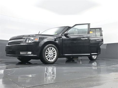 Used 2019 Ford Flex SEL w/ Class III Trailer Tow Package image 33