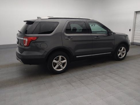 Used 2016 Ford Explorer XLT w/ Equipment Group 202A AWD/4WD image 10