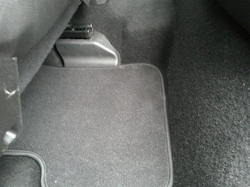 Used 2016 Jeep Renegade Limited w/ Safety & Security Group image 34