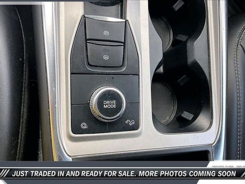 Used 2023 Ford Explorer XLT w/ Equipment Group 202A AWD/4WD image 23