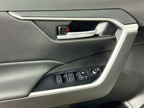 Used 2025 Toyota RAV4 XLE w/ Convenience Package image 14