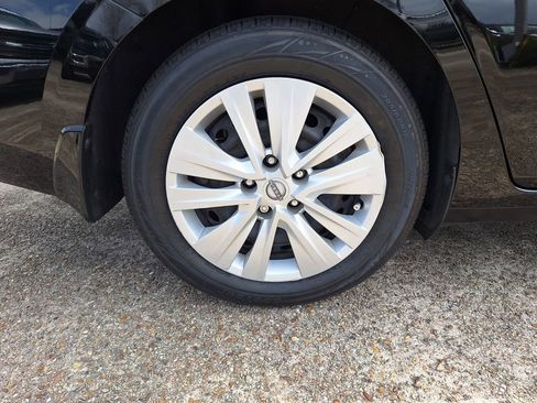 Used 2024 Nissan Sentra S FWD image 25
