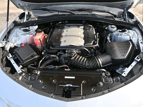 Used 2018 Chevrolet Camaro SS image 21