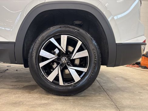 Used 2023 Volkswagen Atlas Cross Sport SE AWD/4WD image 21