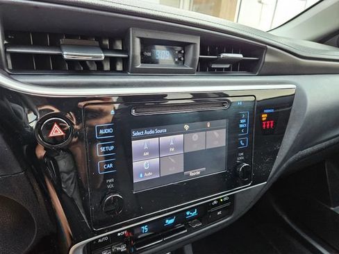 Used 2019 Toyota Corolla LE FWD image 22