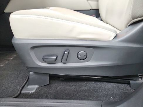 Used 2023 Nissan Pathfinder SL FWD image 20