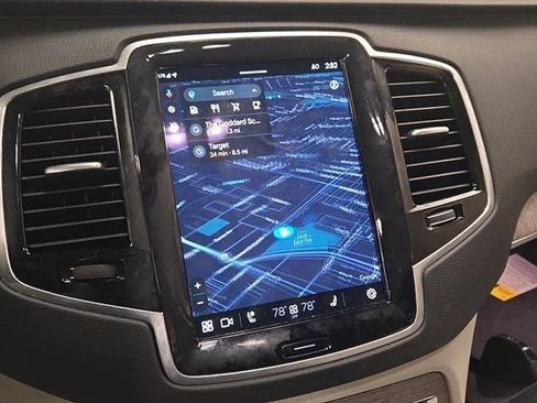 Certified 2024 Volvo XC90 B6 Plus image 14